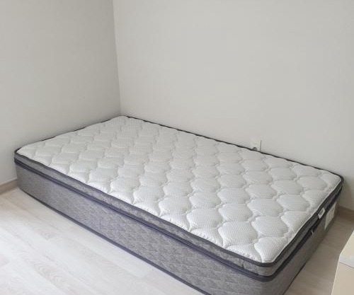 Comfortable Stay close to public transport with great local amenities