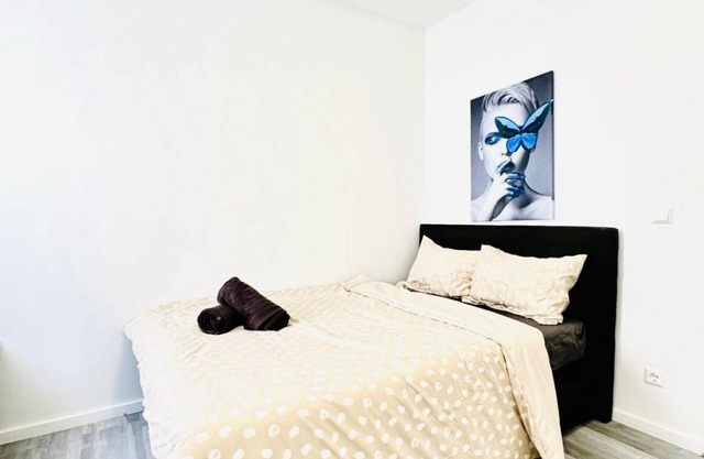 Comfortable Stay Shared Apart 10 Mins to FAC Platz