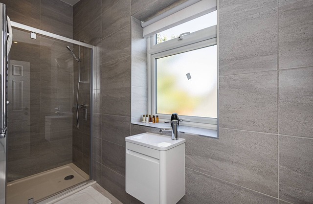 Comfy 2 bd 2 Bath House