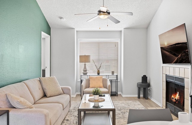 Comfy 2BD Apt + King Bed | Cedar Park/North Austin