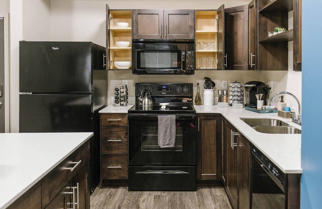 ⭐ Comfy Apartment Near BYU | UVU ⭐ King beds ⭐ 4K HD TVs ⭐Fast WI-Fi