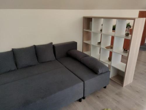 Comfy Attic Near the Airport - Full
