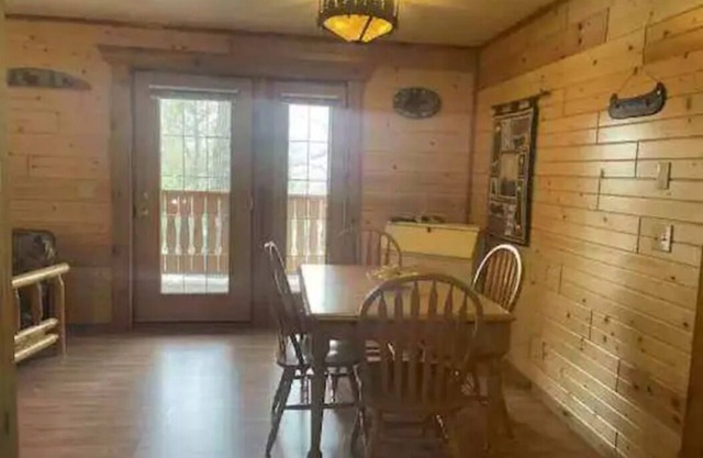 Comfy cozy log cabin, spectacular view.