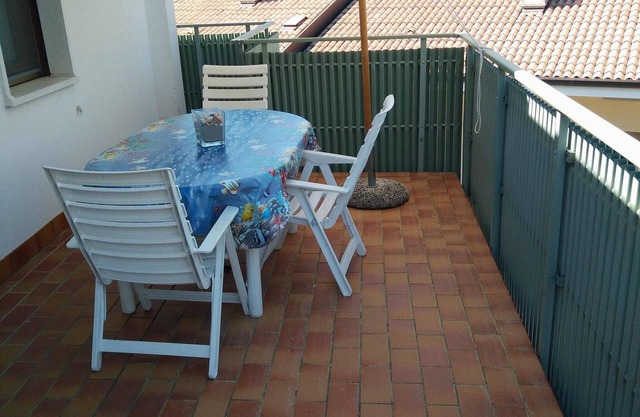 Comfy flat with balcony at 30m from the beach