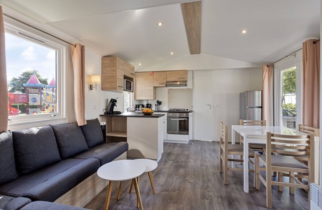 Compleet Ingericht Chalet op 400 m van Centrum en 1,7 km van het Strand Renesse