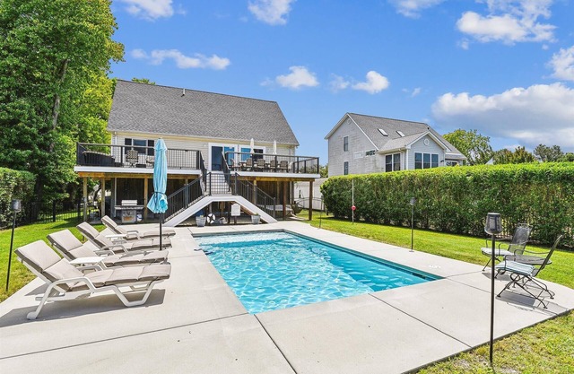 Complimentary activities, a $300 WEEKLY value! PRIVATE SWIMMING POOL! Escape to this awesome family friendly vacation home featuring a beautiful back yard oasis