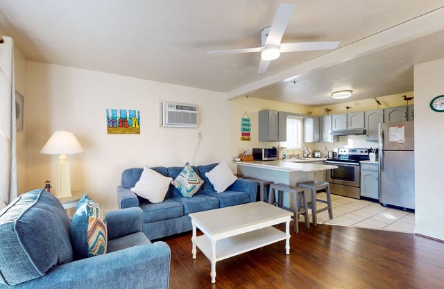 Condo Less than Two Miles to the Ocean with Pool, Fast WiFi, and Private W/D