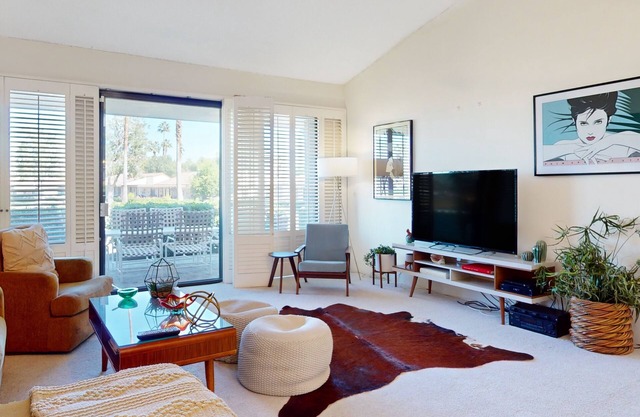 Condo on Golf Course with Private Hot Tub | On-Site Pools & Spa