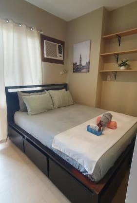 Condo Unit with Balcony Avida IT Park