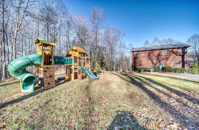 Conners Ridge Cabin is next to a small family Goat farm