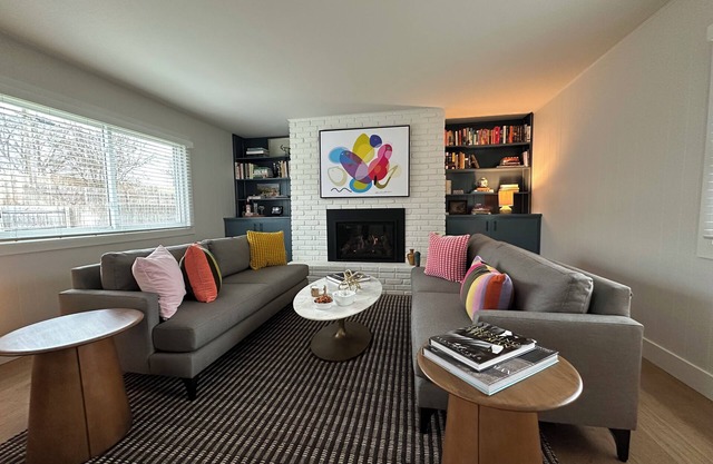 Contemporary Milwaukee 2BR Home with All Comforts and Prime Location