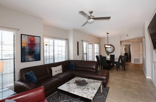 Contemporary Scottsdale Condo Near Old Town & McCormick Ranch