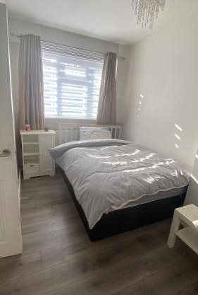 Convenient Home-stay