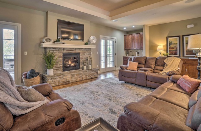 Conveniently Located Branson Getaway w/ Pool!