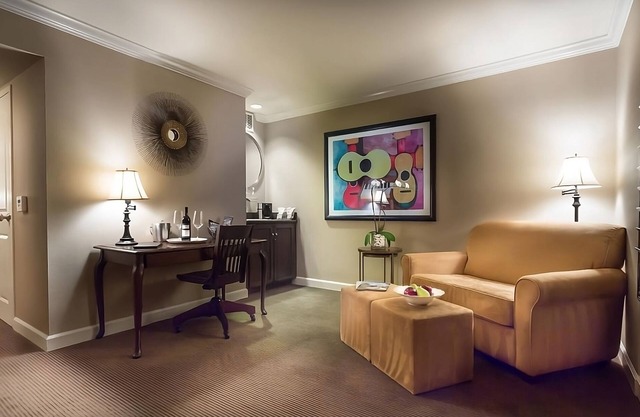 Conveniently Located To Excellent Transportation! 4 Spacious Units, Free Parking