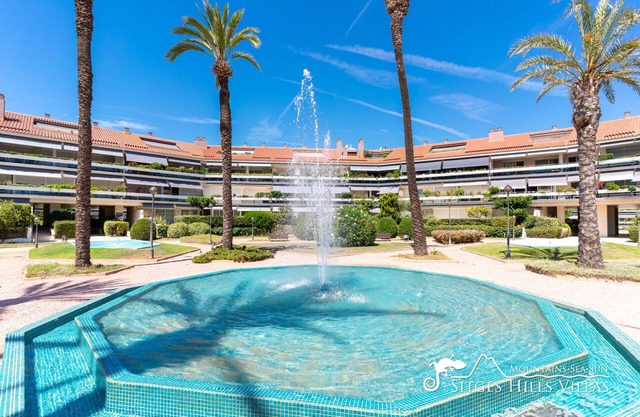 Cool Parc Del Mar Apt, opp Beach, com Pool and A/C