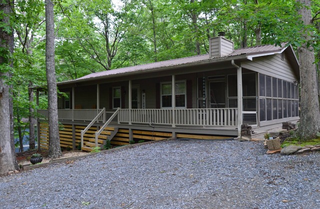 Coosawattee River Resort, The Cottage in the Woods, Pet Friendly