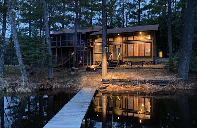 Copper Falls Cottage, Lake Front in Copper Falls State Park