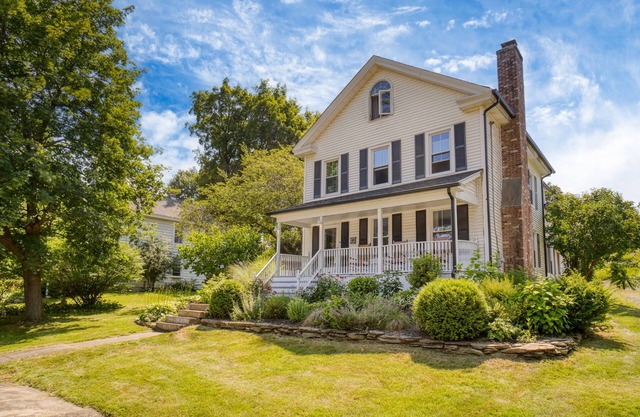 Cordelia by AvantStay | Amazing Backyard, 10mins from Stockbridge!