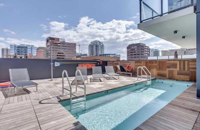 Corner Luxury High-Rise Condo | Sleeps 7