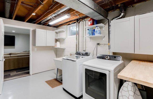 Corporate rental single family home furnished