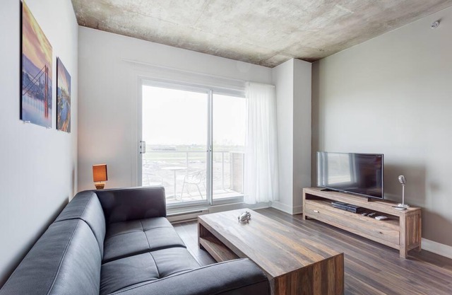 Corporate Stays | Lumeo | Spacious Bright 2BR