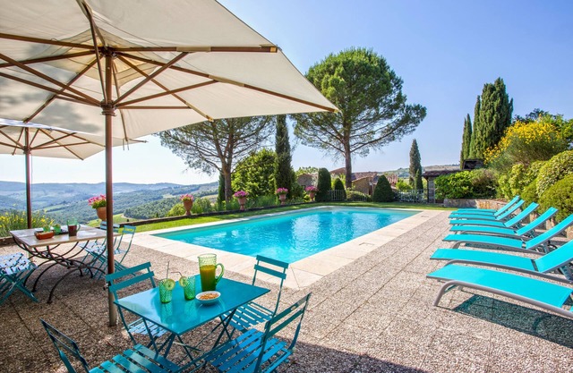 Cosoli, Charming Two-story Historical Villa Situated In The Heart Of Chianti