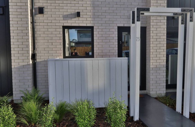 Cosy 2BR House in Awaroa Road