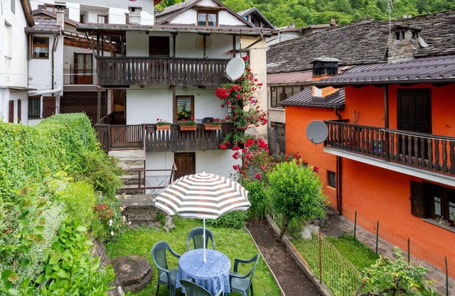 Cosy apartment for 5 people with WIFI, TV, balcony and pets allowed