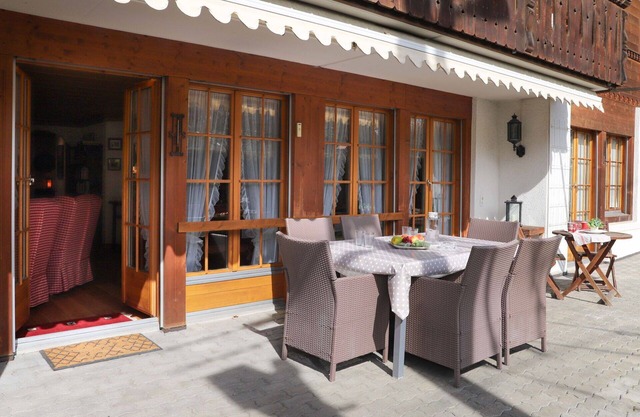 Cosy apartment for 12 people with WIFI, TV and terrace