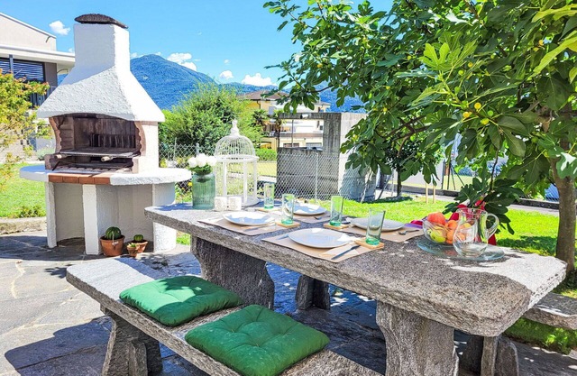 Cosy apartment for 2 guests with A/C, WIFI, TV, patio, pets allowed and panoramic view