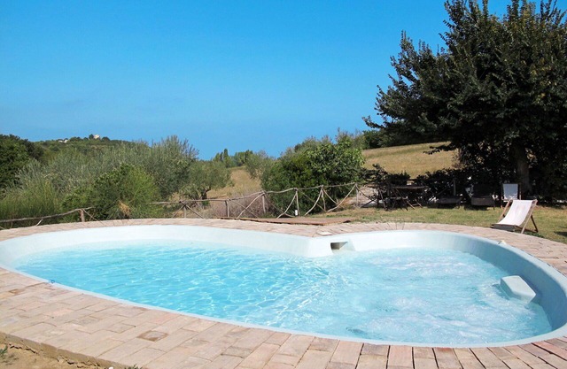 Cosy apartment for 2 people with WIFI, A/C, pool, TV, patio, pets allowed and panoramic view