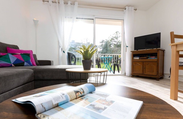 Cosy apartment for 4 guests with WIFI, TV, balcony and pets allowed