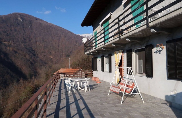 Cosy apartment for 4 guests with TV, terrace and pets allowed