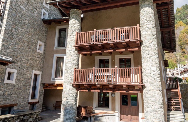 Cosy apartment for 4 guests with WIFI, pool, TV, terrace and parking