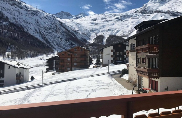 Cosy apartment for 6 guests with WIFI, TV and balcony
