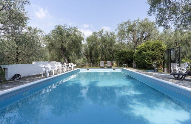 Cosy apartment for 4 guests with pool, WIFI, balcony, pets allowed, panoramic view and parking