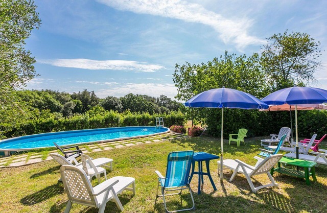 Cosy apartment in villa for 12 people with private pool, WIFI, TV, patio and pets allowed