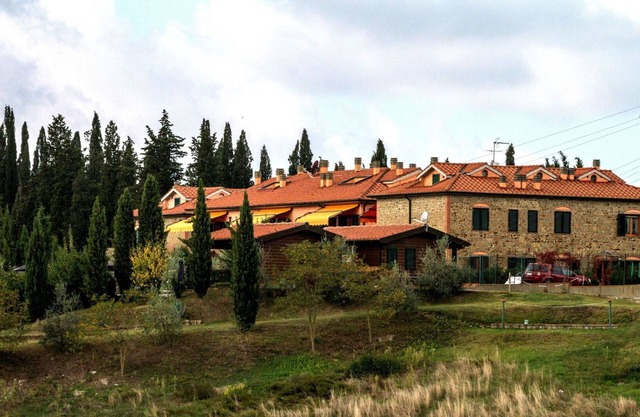 Cosy apartment with A/C, pool, WIFI, TV, veranda and panoramic view, close to San Gimignano