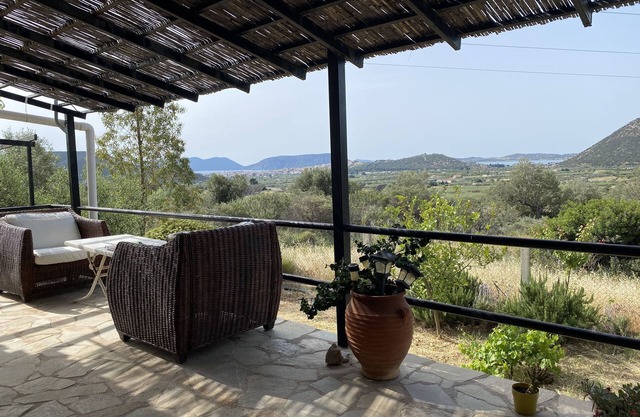 Cosy Calm Cottage in Olive Trees With sea View