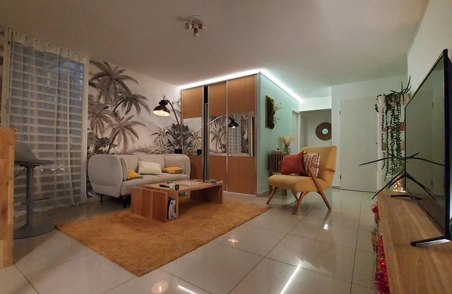 Cosy cocoon 50m from the beach, WATER TANK