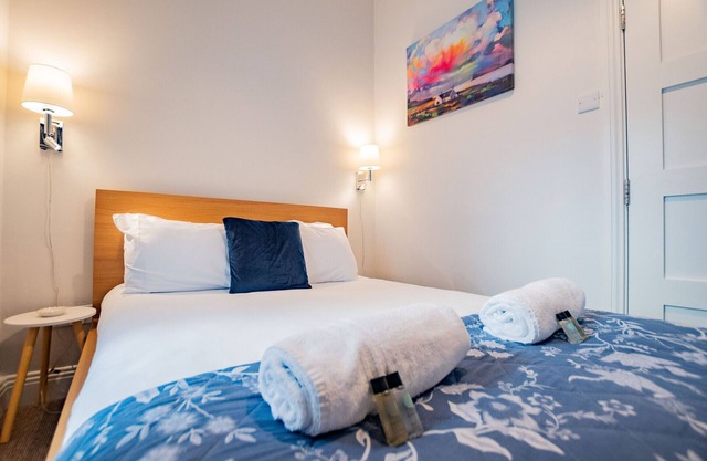 Cosy, family friendly townhouse in the heart of the city with its own private courtyard