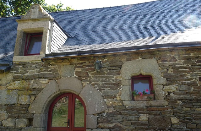Cosy gîte in a manor house with private terrace on a 7-hectare property