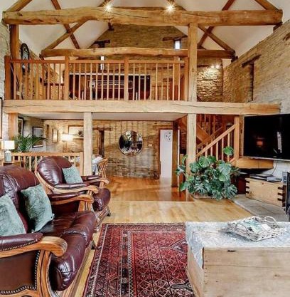 Cosy luxury Grade II listed barn in the Forest of Dean