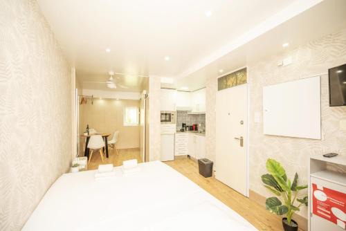 Cosy Mouraria by Hosty