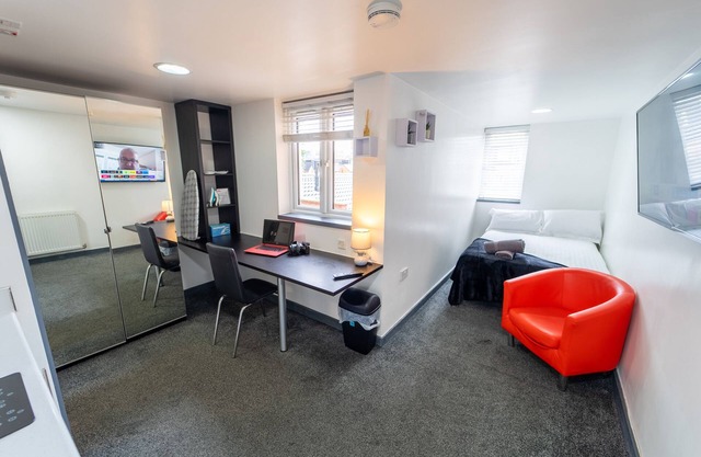 Cosy Studio close to UOB!