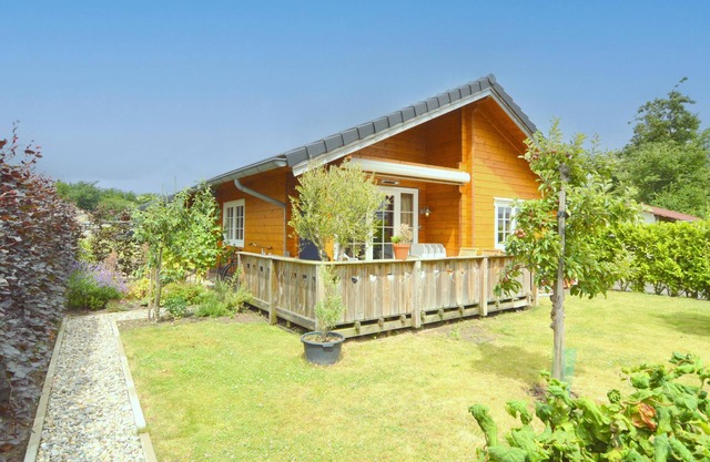 Cosy wooden chalet close to the Oosterschelde