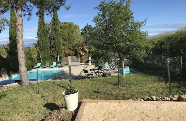 COTTAGES WITH SWIMMING POOL IN SOUTH ARDECHE