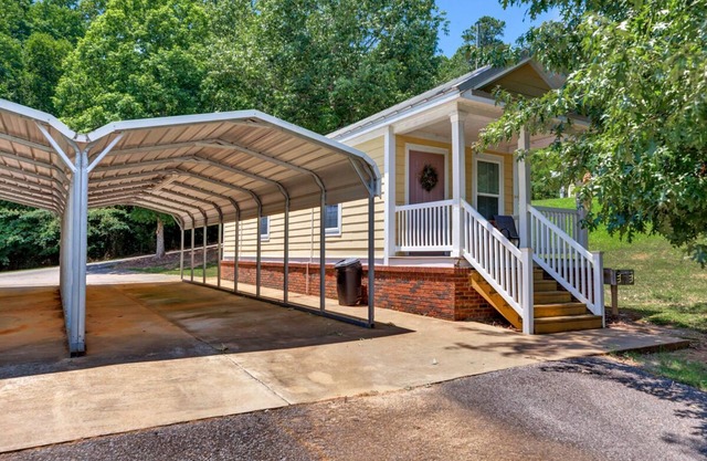 Cottage #2 Fisherman's Landing/1-Bed Fishing Cottage w/Covered Boat Shelter"