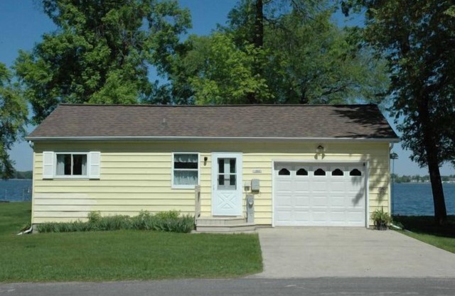 Cottage 7 on Beautiful Fox Lake!